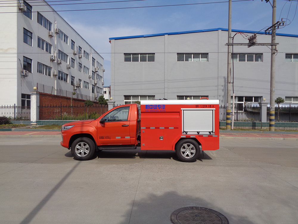 XZL5037GSS6型灑水車