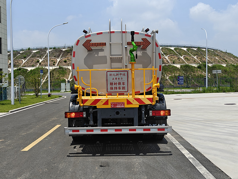 XZL5250GPSBEV型純電動綠化噴灑車