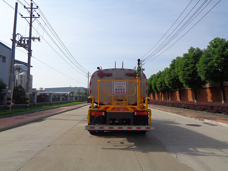 XZL5183GQXBEV型純電動(dòng)清洗車(chē)