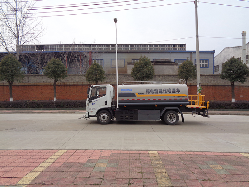 XZL5125GPSBEV型純電動(dòng)綠化噴灑車