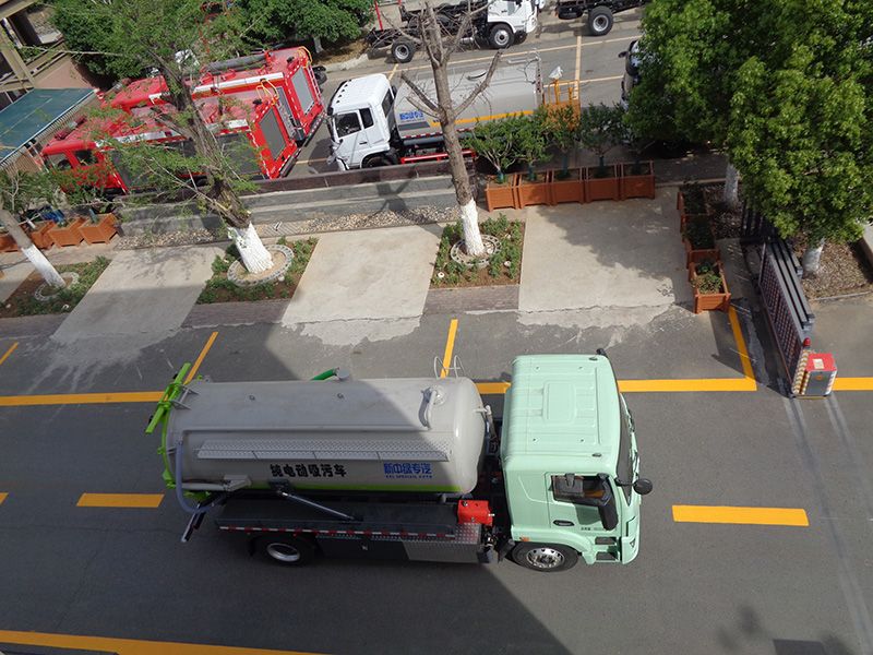 XZL5183GXWBEV型純電動(dòng)吸污車