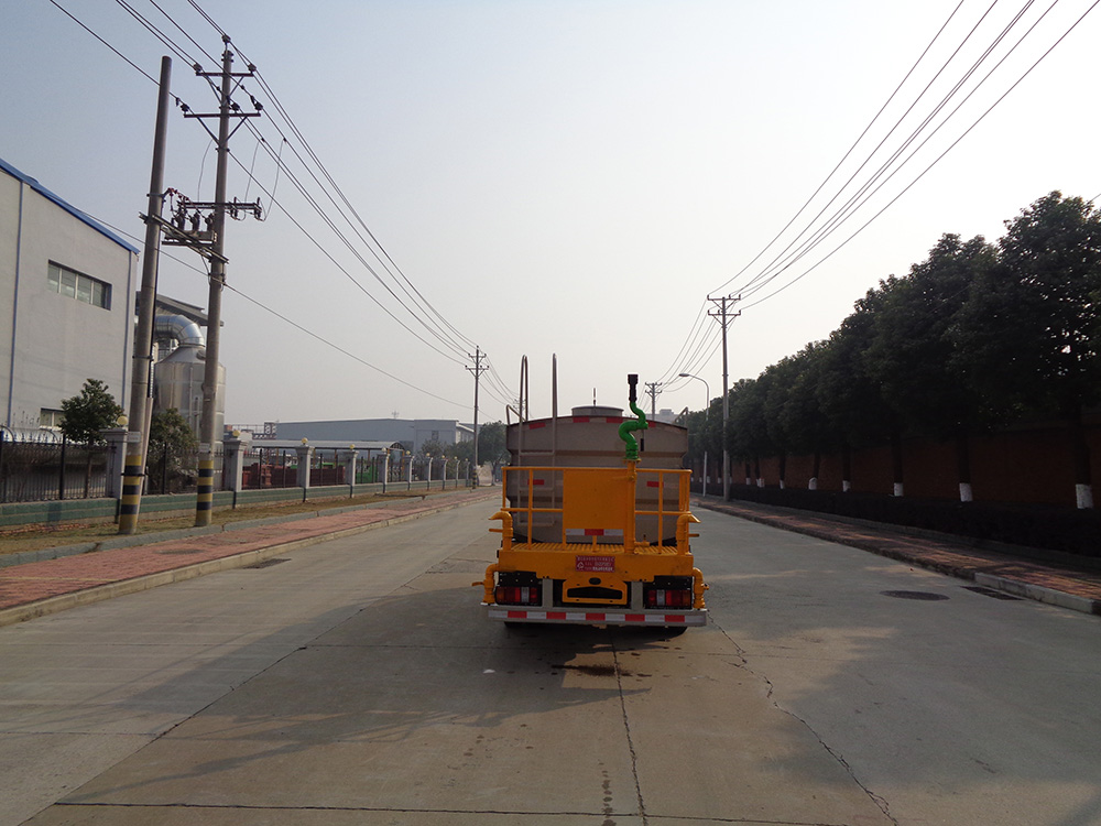 XZL5042GPSBEV型純電動綠化噴灑車