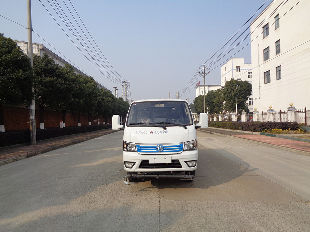 XZL5042GPSBEV型純電動綠化噴灑車