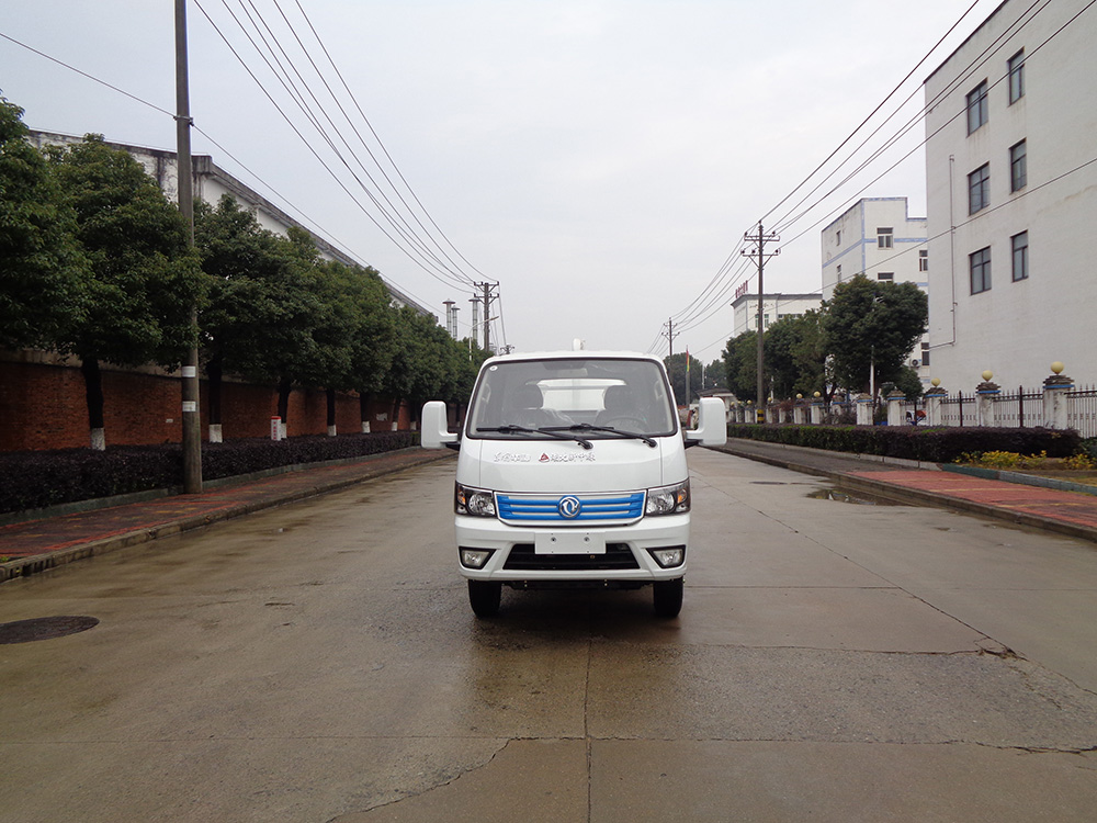 XZL5042GXWBEV型純電動(dòng)吸污車