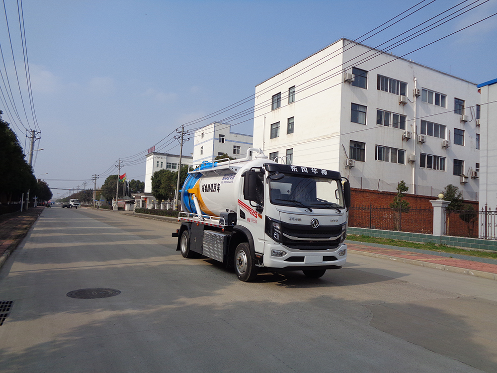 XZL5120GXWBEV型純電動吸污車